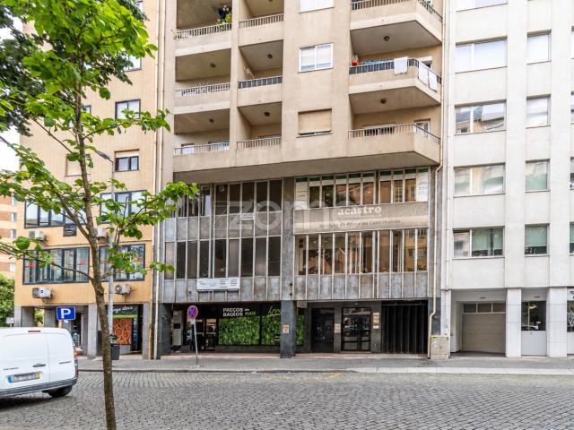 Apartamento de 2 quartos com varanda em Matosinhos Sul