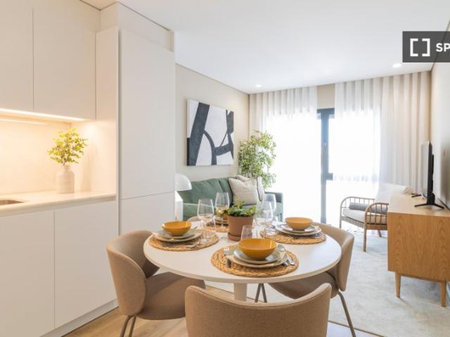 Apartamento de 2 quartos para alugar no Porto