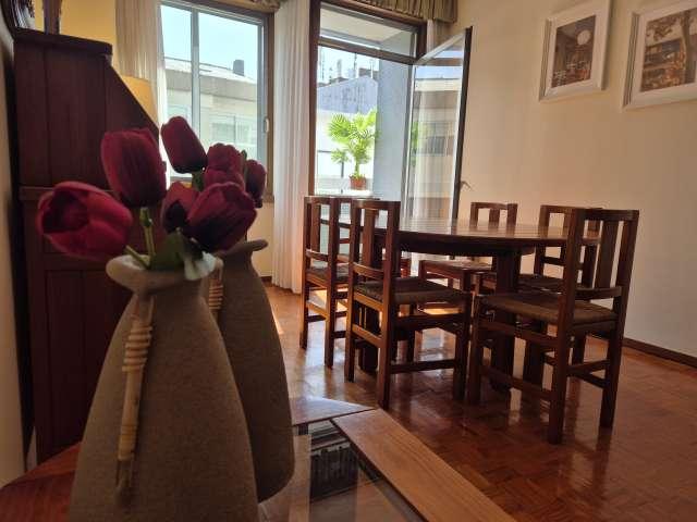 Apartamento de 2 quartos para alugar no Porto