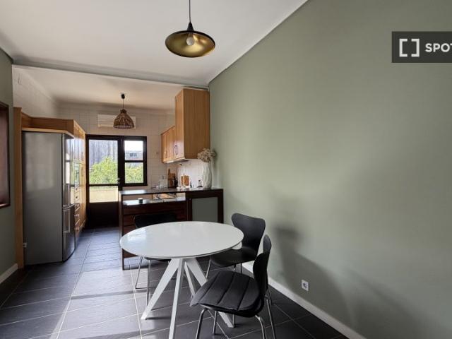 Apartamento de 2 quartos para alugar no Porto