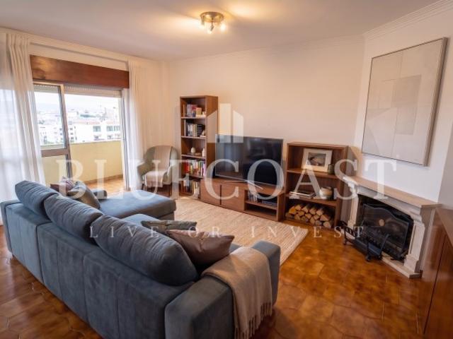 Apartamento de 3 assoalhadas na Amora, com vista Rio