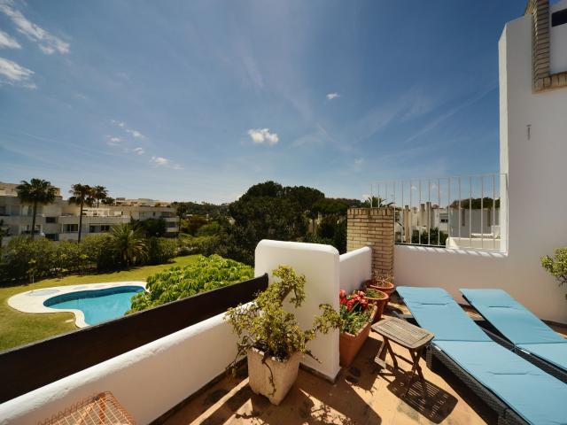 Apartamento de 3 dormitorios en Nueva Andalucía, Marbella