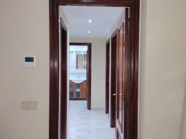 Apartamento de 3 dormitorios en alquiler en Nerja, Málaga