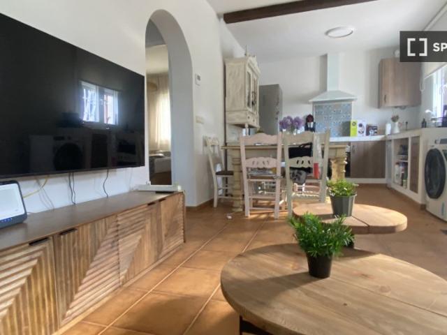 Apartamento de 3 dormitorios en alquiler en Alhaurín el Grande