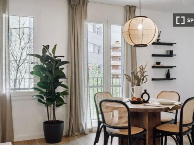 Apartamento de 3 dormitorios en alquiler en Barcelona