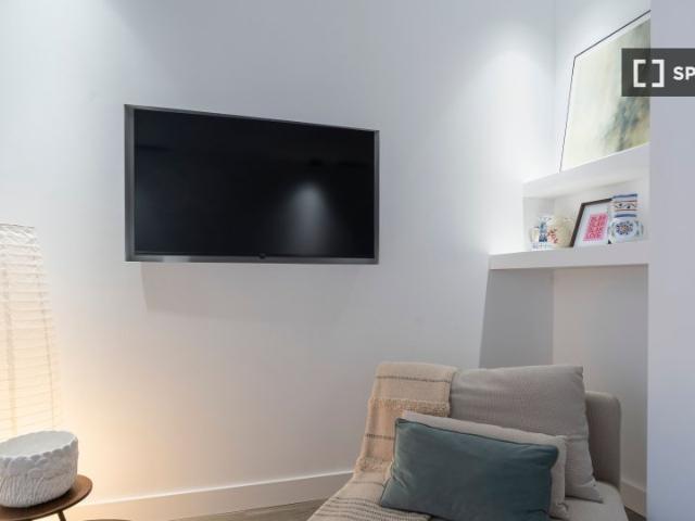 Apartamento de 3 dormitorios en alquiler en Benicalap, Valencia