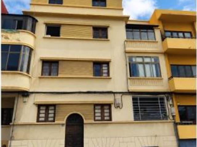 Apartamento de 3 dormitorios en alquiler en Ciudad Jardín