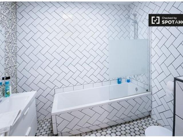 Apartamento de 3 dormitorios en alquiler en Ciutat Vella, Valencia