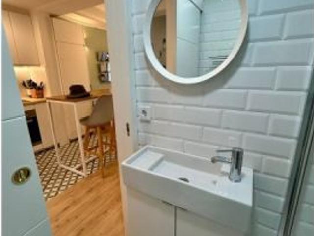Apartamento de 3 dormitorios en alquiler en El Raval, Barcelona