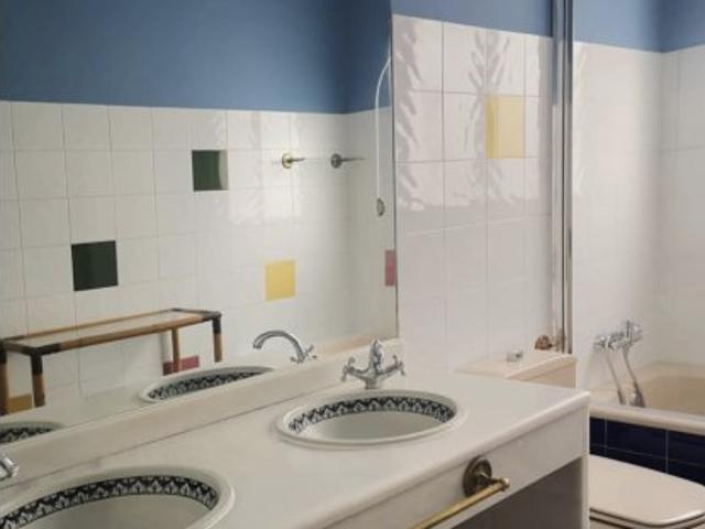 Apartamento de 3 dormitorios en alquiler en Embajadores, Madrid