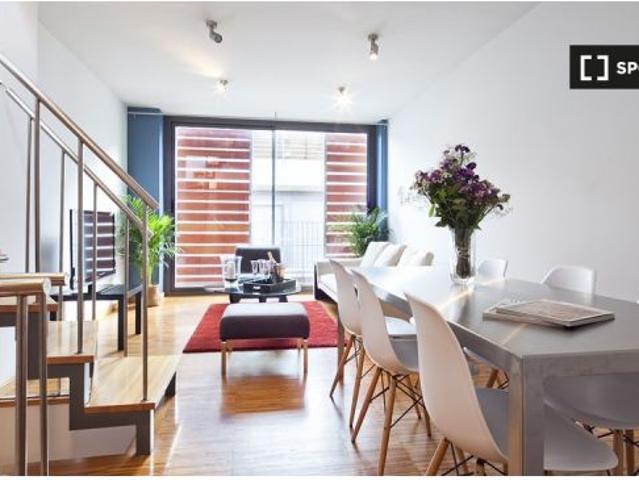 Apartamento de 3 dormitorios en alquiler en Gràcia, Barcelona
