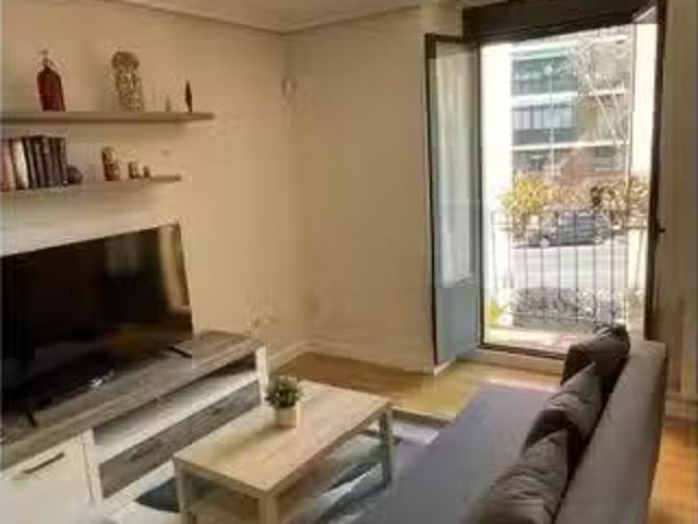 Apartamento de 3 dormitorios en alquiler en Imperial, Madrid