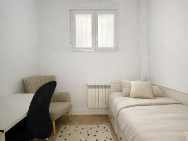 Apartamento de 3 dormitorios en alquiler en Imperial, Madrid