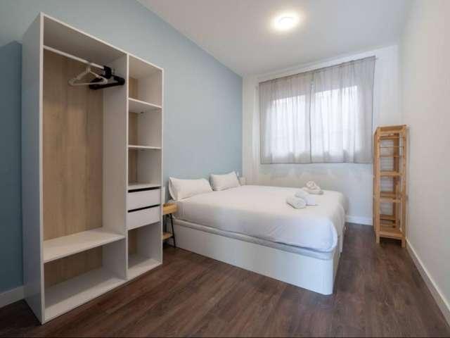 Apartamento de 3 dormitorios en alquiler en Lucero, Madrid
