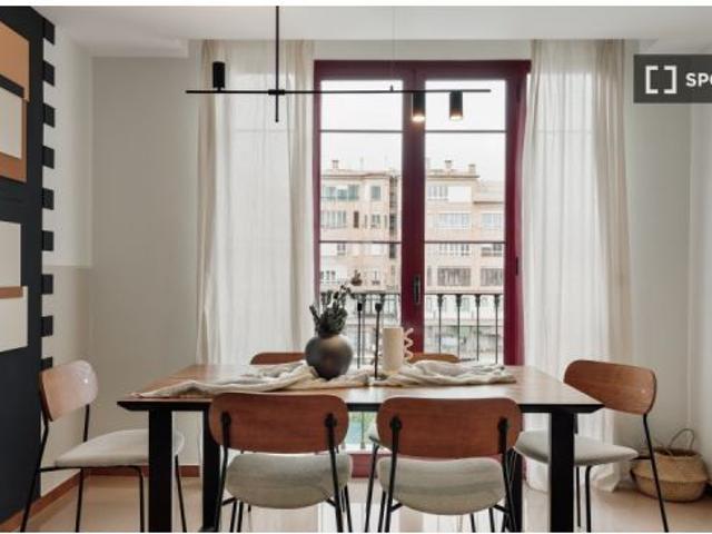 Apartamento de 3 dormitorios en alquiler en La Dreta de l' Eixample