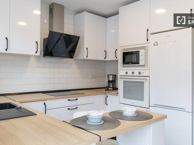 Apartamento de 3 dormitorios en alquiler en Puerta del Ángel, Madrid