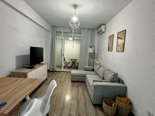 Apartamento de 3 dormitorios en alquiler en Pacífico, Madrid