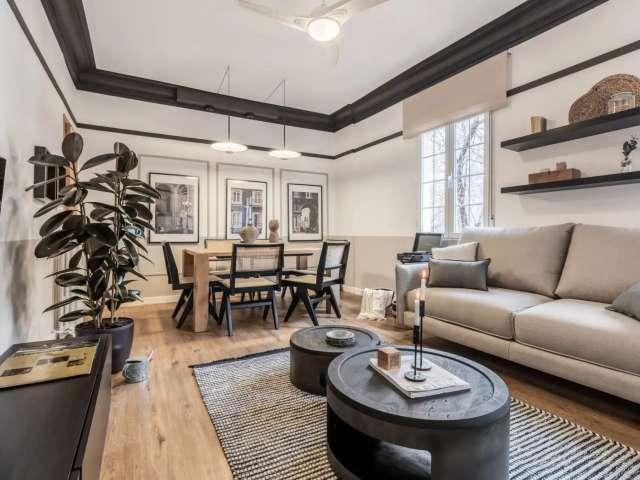 Apartamento de 3 dormitorios en alquiler en Pacífico, Madrid
