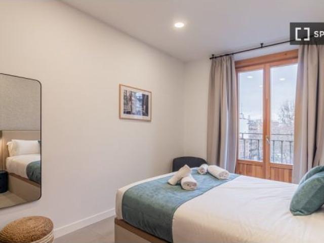 Apartamento de 3 dormitorios en alquiler en Palacio