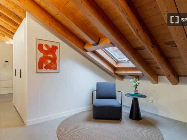 Apartamento de 3 dormitorios en alquiler en Palacio, Madrid