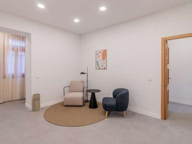 Apartamento de 3 dormitorios en alquiler en Palacio, Madrid