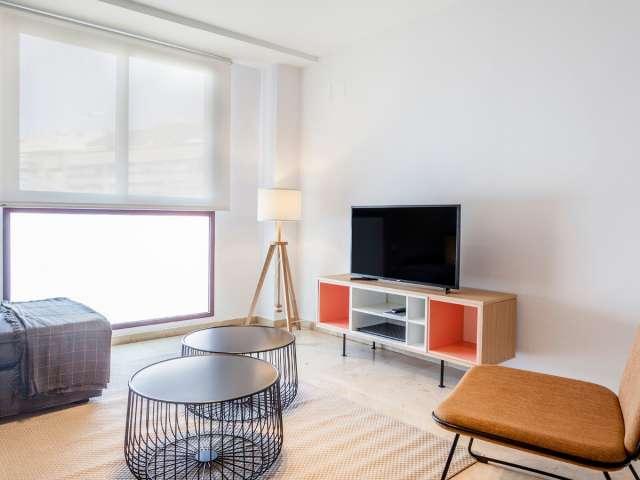 Apartamento de 3 dormitorios en alquiler en Patraix, Valencia