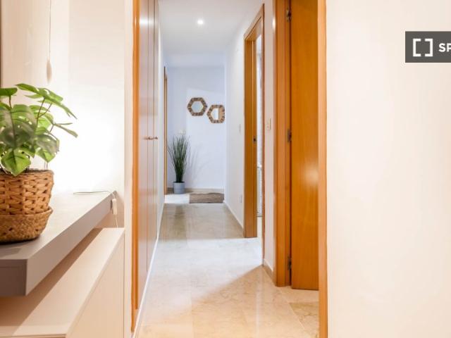 Apartamento de 3 dormitorios en alquiler en Patraix, Valencia