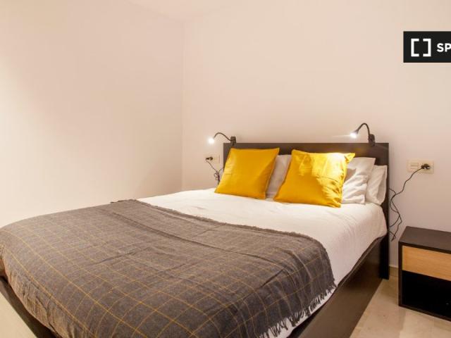 Apartamento de 3 dormitorios en alquiler en Patraix, Valencia