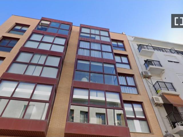 Apartamento de 3 dormitorios en alquiler en Patraix, Valencia