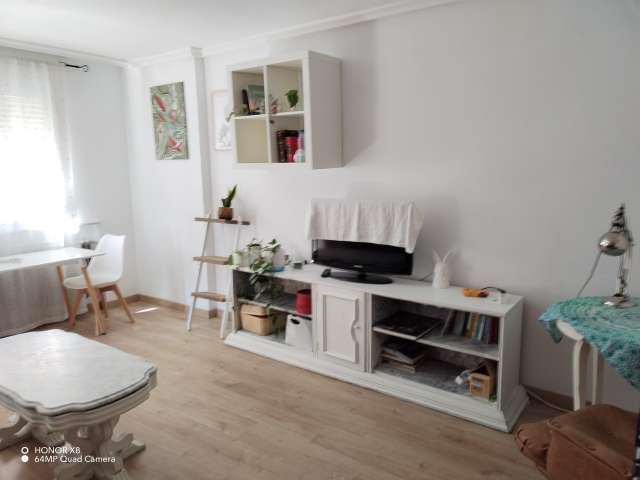 Apartamento de 3 dormitorios en alquiler en Salamanca