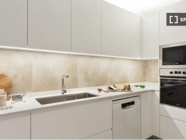 Apartamento de 3 dormitorios en alquiler en Sarrià Sant Gervasi