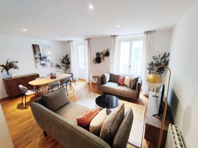 Apartamento de 3 dormitorios en alquiler en Sol, Madrid