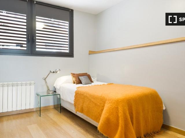 Apartamento de 3 dormitorios en alquiler en Vila de Gràcia