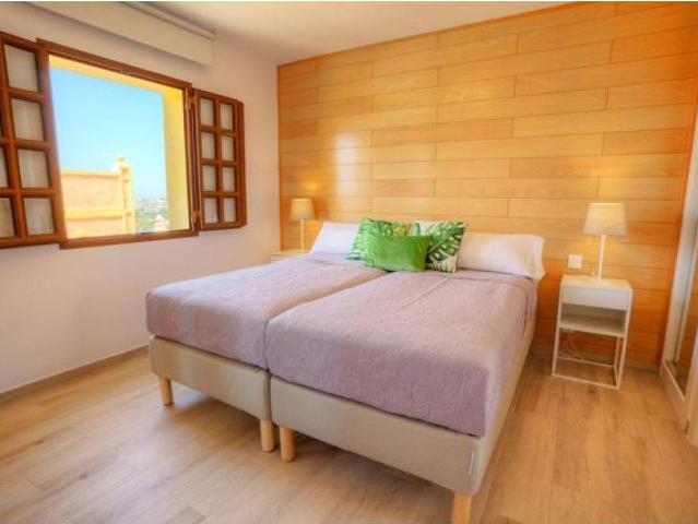 Apartamento de 3 Dormitorios en Desert Springs Resort
