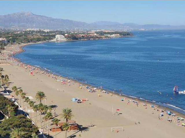 Apartamento de 3 dormitorios en Estepona Valle Romano