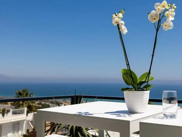 Apartamento de 3 habitaciones, 2 baños con vista al mar y ac. 97m² Santa Pola