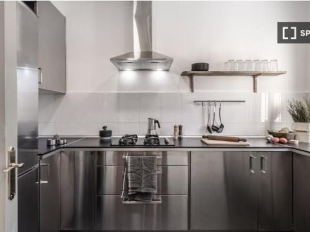 Apartamento de 3 habitaciones en alquiler en Trafalgar