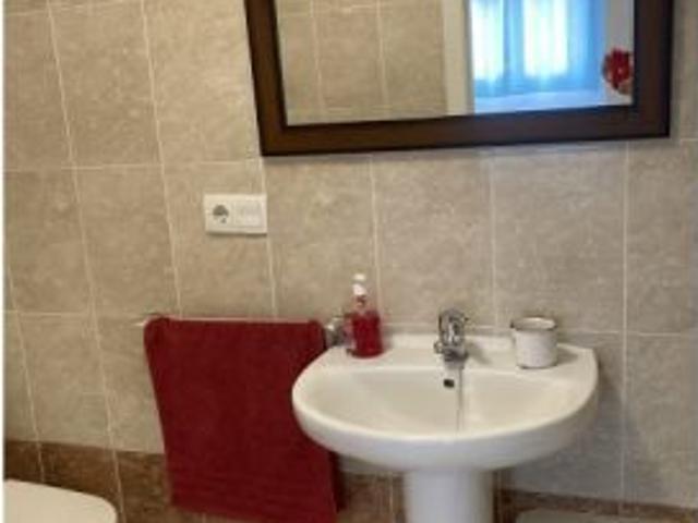 Apartamento de 3 habitaciones en alquiler en Almuñécar, gastos incluidos, solo para profesionales