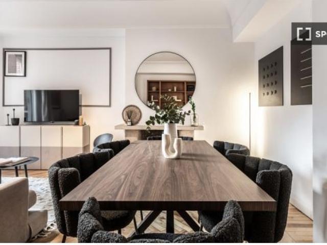 Apartamento de 3 habitaciones en alquiler en Almagro, ideal para profesionales, parejas y estudiante