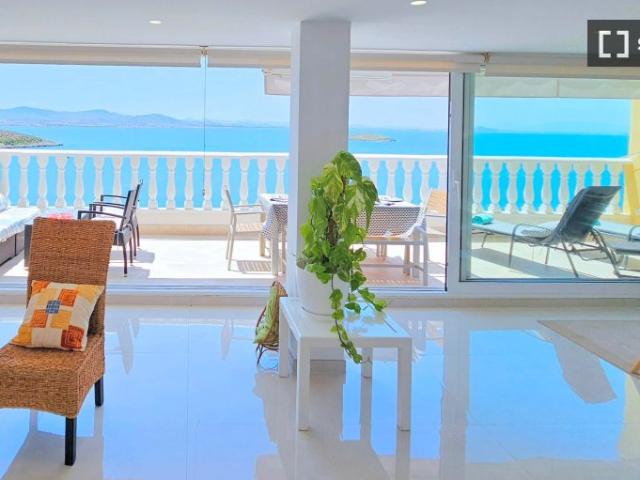 Apartamento de 3 habitaciones en alquiler en Cartagena