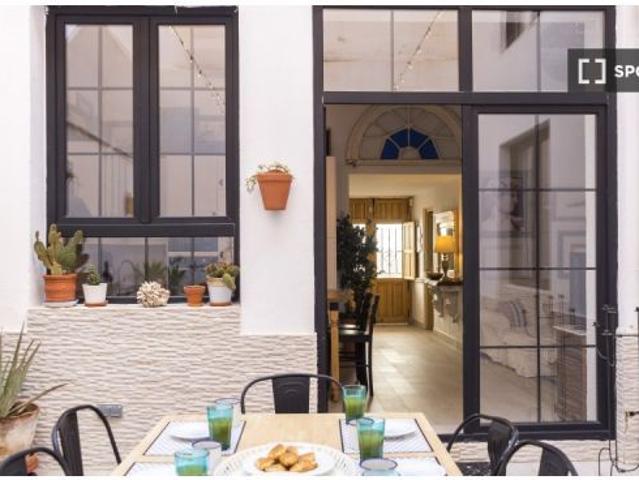 Apartamento de 3 habitaciones en alquiler en El Palo, Málaga