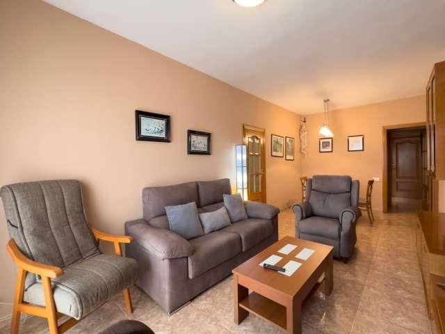 Apartamento de 3 habitaciones en alquiler en La Marina de Port