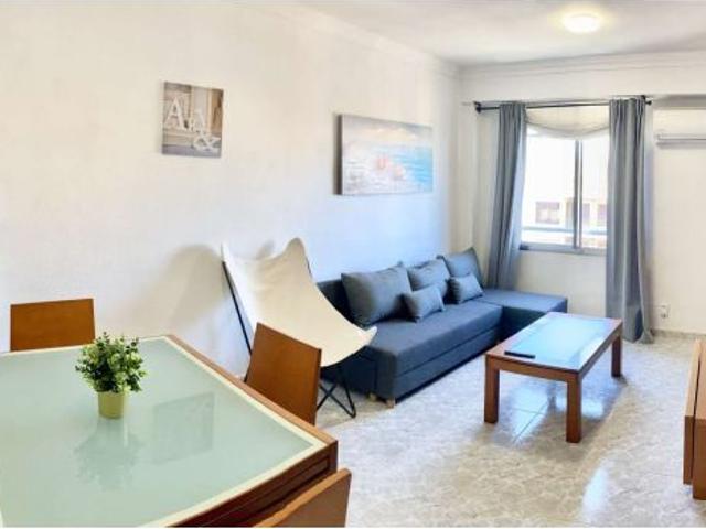 Apartamento de 3 habitaciones en alquiler en La Raiosa