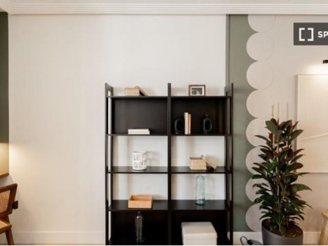 Apartamento de 3 habitaciones en alquiler en Nueva España, ideal para profesionales y estudiantes
