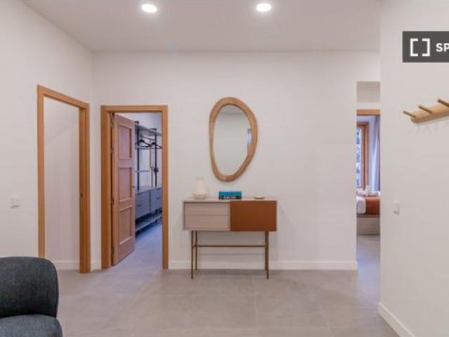 Apartamento de 3 habitaciones en alquiler en Palacio, Centro