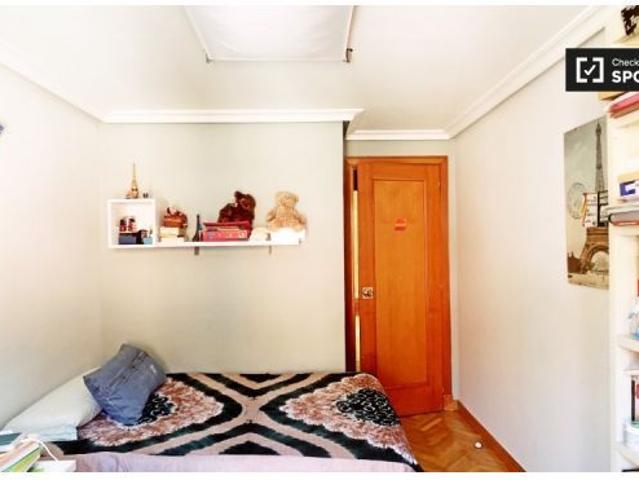 Apartamento de 3 habitaciones en alquiler en Palacio, solo para profesionales