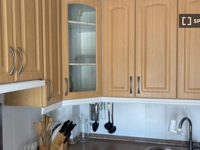 Apartamento de 3 habitaciones en alquiler en Residencia, Cádiz