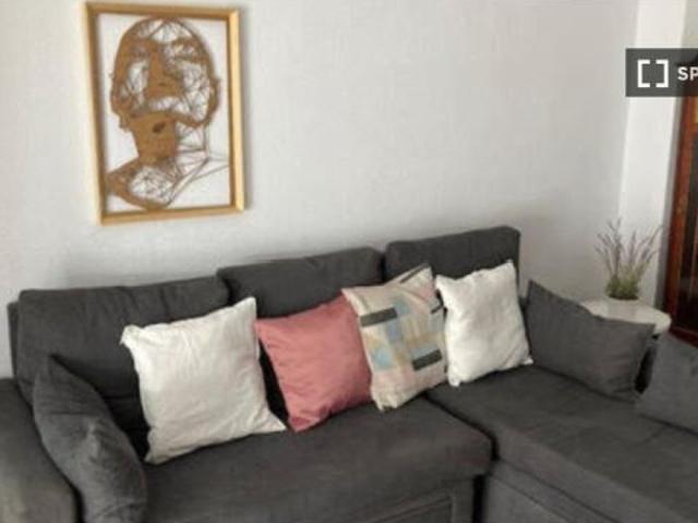 Apartamento de 3 habitaciones en alquiler en Residencia, gastos incluidos