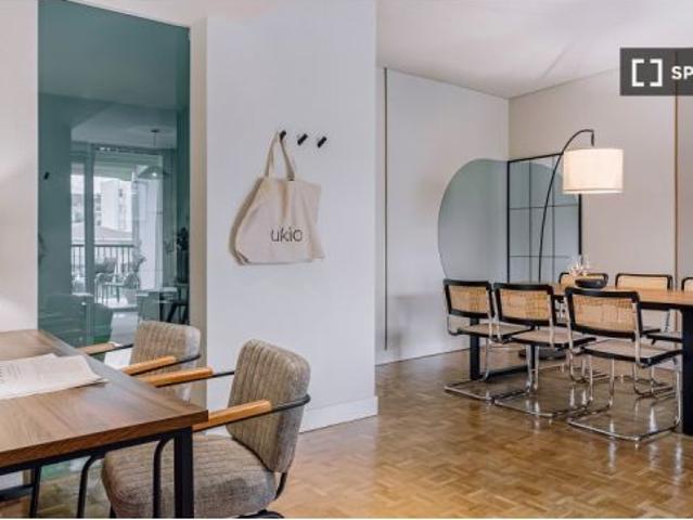 Apartamento de 3 habitaciones en alquiler en Ríos Rosas, Madrid, ideal para profesionales