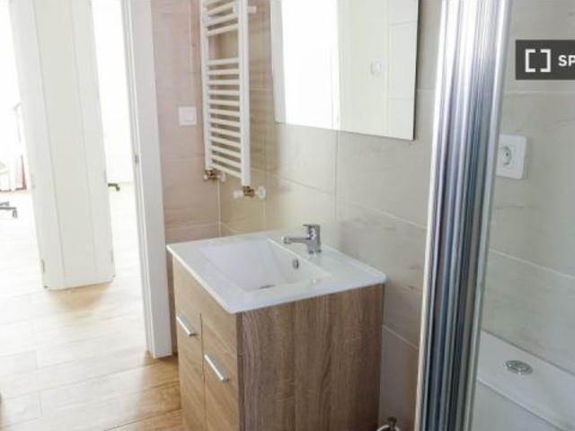 Apartamento de 3 habitaciones en alquiler en San Ignacio, perfecto para profesionales y estudiantes